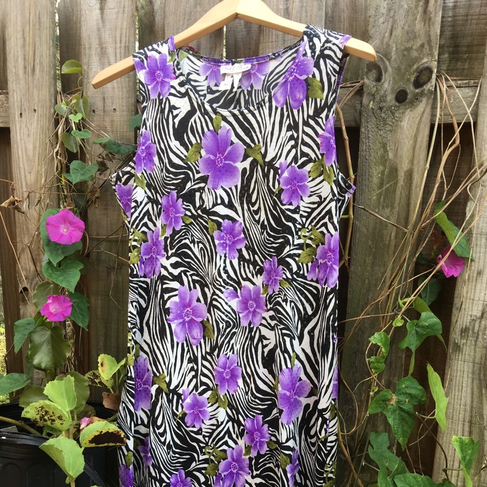 beautiful spring/summer dress - Picture 3 of 7